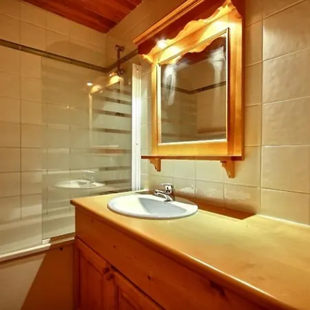 Sud 6 Pers Au Pied Des Pistes - Fr-1-455-33 *